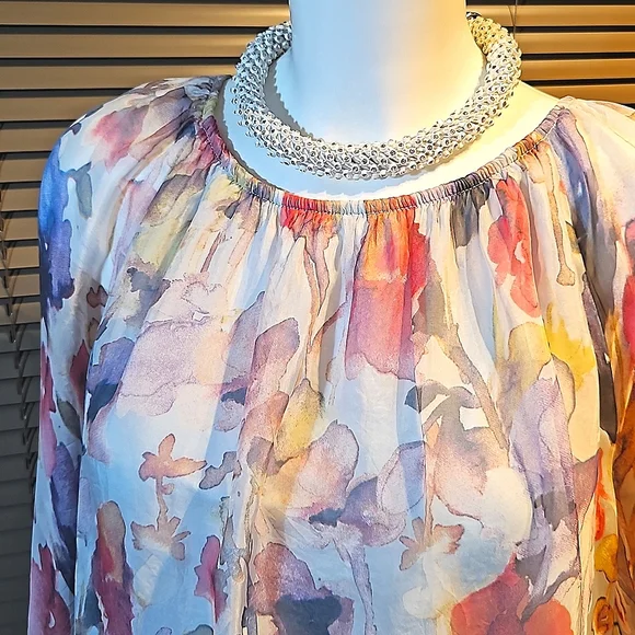 Breezy Silk blouse L / XL, lots of volume, elasticated waist looks great w jeans - Picture 5 of 12